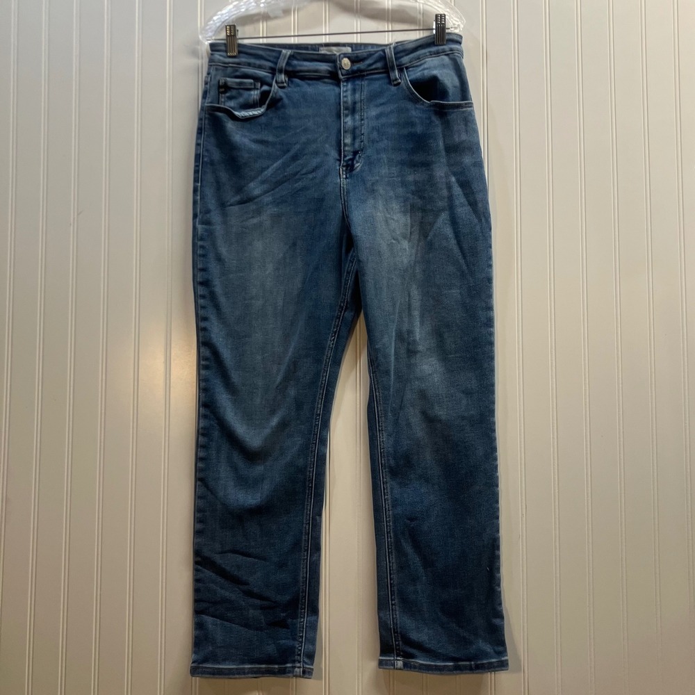 KanCan Essentials Womens High Rise Straight Leg Jeans Medium Wash 15/31 Normcore